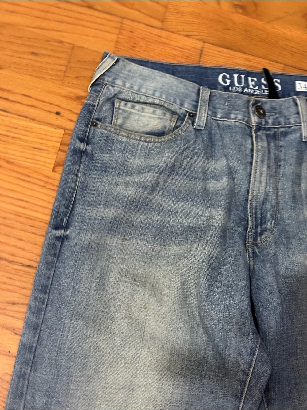 GUESS Los Angeles Cliff Boot Cut Men’s Light wash Blue Jeans in size 34x32